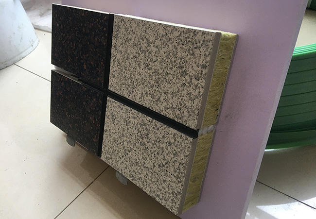 ����(d��)����Ʒ���߶��≦�r��һ�w����